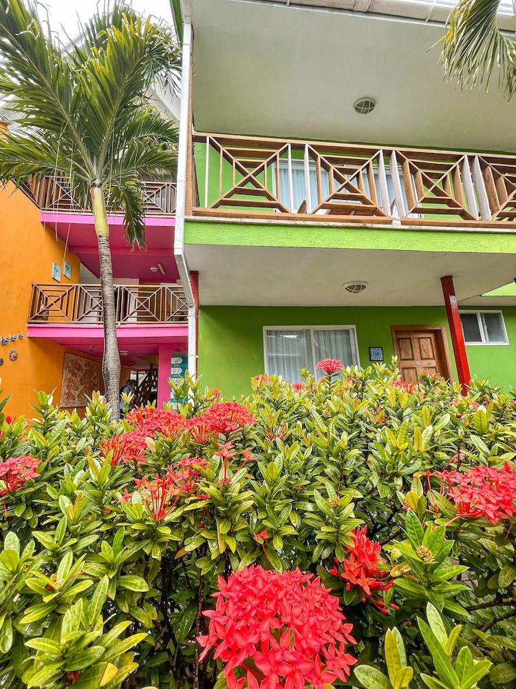 Hotel Cocoplum Beach Сан-Андрес Экстерьер фото